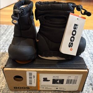 BOGS Kids Black Winter Boots
